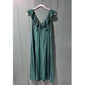 UNIVERSAL THREADS Green Ruffled V-Neck Women's Dress